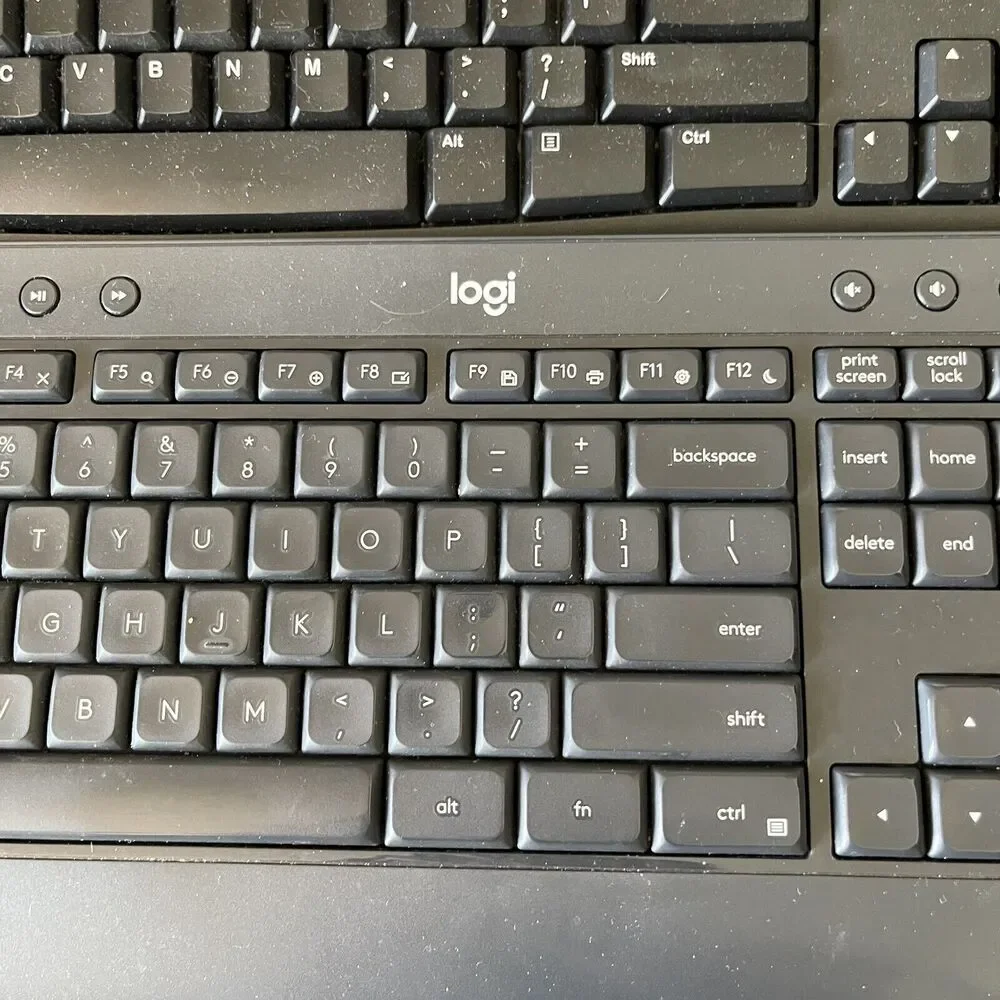 Lot of 4 Keyboards 2 Mouses For Repair Or Parts K520, K540 Logi Logitech Broken